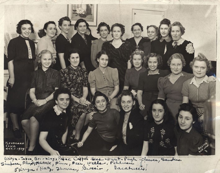 A black and white photo of Dorothy Stolzenbach Payne and the women of the Keyboard Club, dated 1939